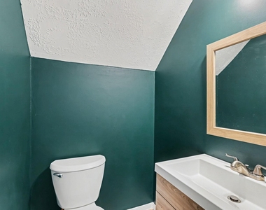 8503 Grove Park Drive - Photo Thumbnail 12