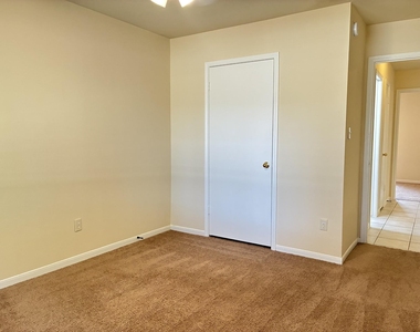 11607 Lennington Lane - Photo Thumbnail 19