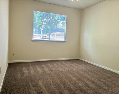 11607 Lennington Lane - Photo Thumbnail 20