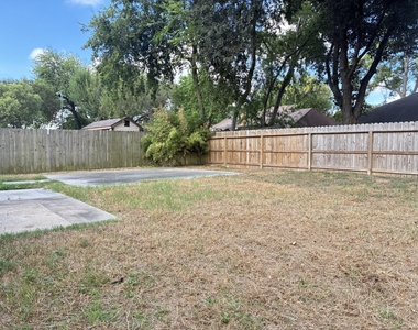 11607 Lennington Lane - Photo Thumbnail 21
