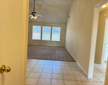 11607 Lennington Lane - Photo Thumbnail 3