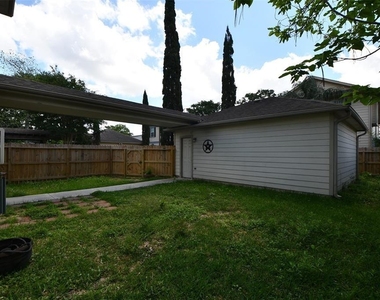 919 Fisher Street - Photo Thumbnail 39