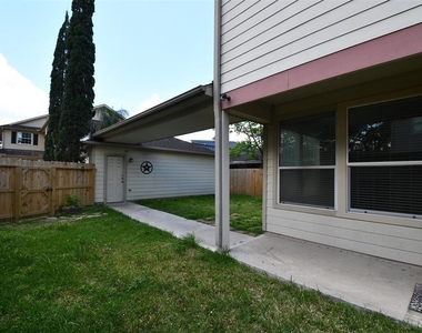 919 Fisher Street - Photo Thumbnail 38