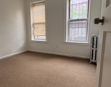 1660 Sterling Place - Photo Thumbnail 2
