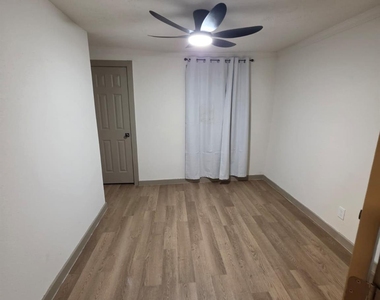 10115 Sand Springs Ave - Photo Thumbnail 13