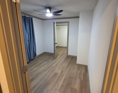 10115 Sand Springs Ave - Photo Thumbnail 16