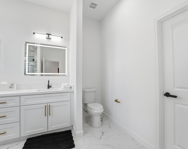 5839 Southwell Street - Photo Thumbnail 17
