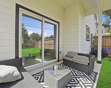 5839 Southwell Street - Photo Thumbnail 20