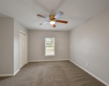 2803 22nd Street - Photo Thumbnail 17