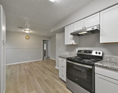2803 22nd Street - Photo Thumbnail 15