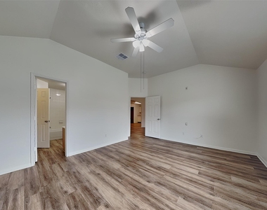 2518 Halstead Drive - Photo Thumbnail 9