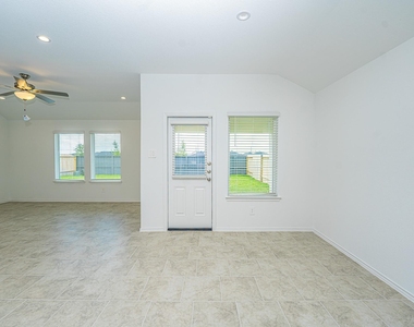 1118 Appaloosa Lane - Photo Thumbnail 5