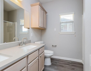 985 Oak Falls Drive - Photo Thumbnail 8