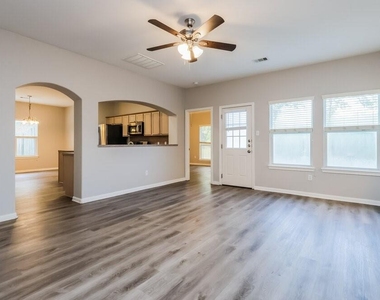 985 Oak Falls Drive - Photo Thumbnail 2