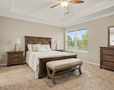 1927 Pinewood Court - Photo Thumbnail 18