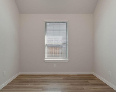 434 Soapberry Tree Court - Photo Thumbnail 5