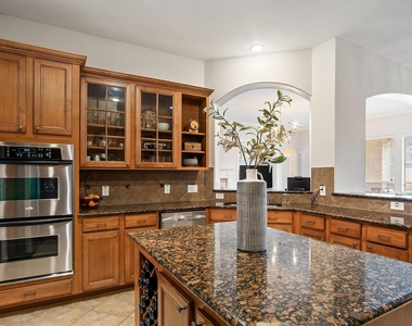 11902 Eden Creek Drive - Photo Thumbnail 16