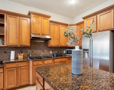 11902 Eden Creek Drive - Photo Thumbnail 18