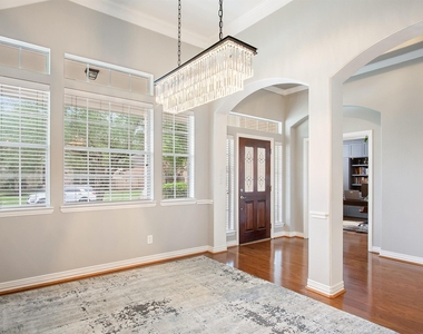 11902 Eden Creek Drive - Photo Thumbnail 4