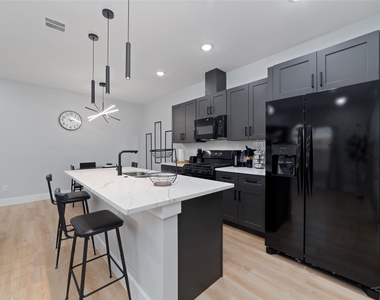 1615 Dolly Wright Street - Photo Thumbnail 9