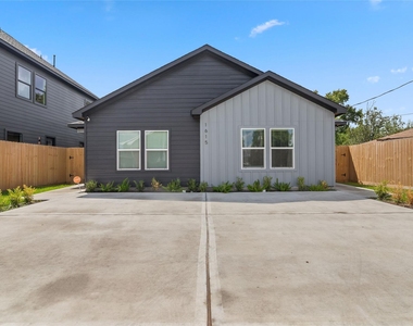 1615 Dolly Wright Street - Photo Thumbnail 1