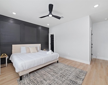 1615 Dolly Wright Street - Photo Thumbnail 16