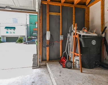 1004 Ruthven Street - Photo Thumbnail 23