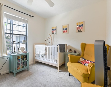 1004 Ruthven Street - Photo Thumbnail 14