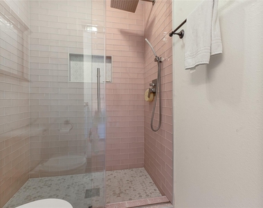 1004 Ruthven Street - Photo Thumbnail 11