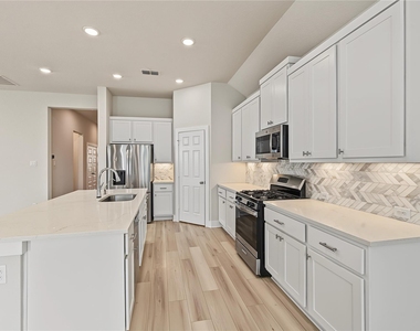 31807 Pecan Meadow Lane - Photo Thumbnail 11