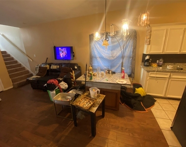 5330 Longmeadow Street - Photo Thumbnail 4