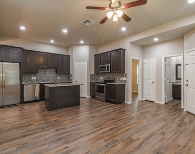 15633 Sycamore Dr - Photo Thumbnail 16