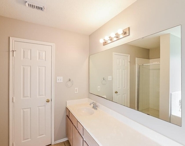 3306 Coldwater Canyon Lane - Photo Thumbnail 9