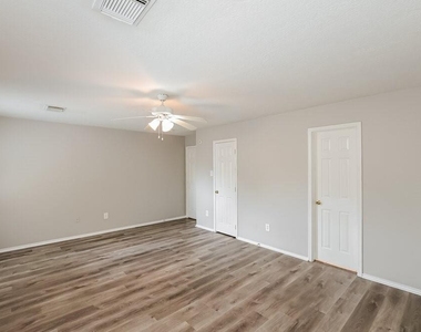 3306 Coldwater Canyon Lane - Photo Thumbnail 7