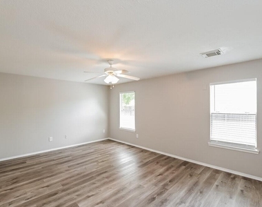 3306 Coldwater Canyon Lane - Photo Thumbnail 6