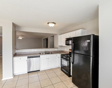 3306 Coldwater Canyon Lane - Photo Thumbnail 4