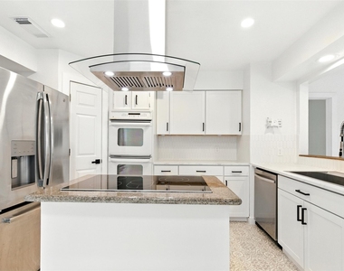 13215 Ravensway Drive - Photo Thumbnail 10