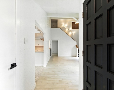 13215 Ravensway Drive - Photo Thumbnail 3