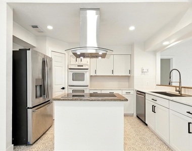 13215 Ravensway Drive - Photo Thumbnail 9