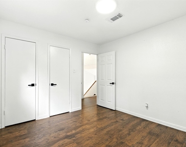 13215 Ravensway Drive - Photo Thumbnail 21