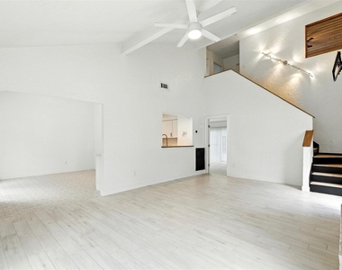 13215 Ravensway Drive - Photo Thumbnail 5