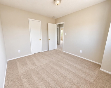 19513 Richland Springs Drive - Photo Thumbnail 12