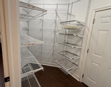 4426 Thaddeus Court - Photo Thumbnail 10