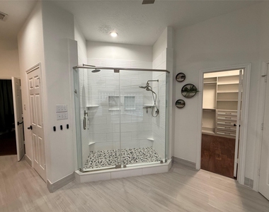 4426 Thaddeus Court - Photo Thumbnail 20