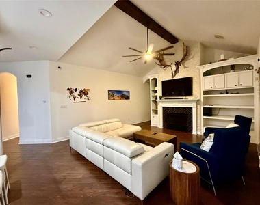 4426 Thaddeus Court - Photo Thumbnail 14