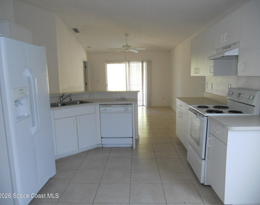 540 Benton Drive - Photo Thumbnail 5