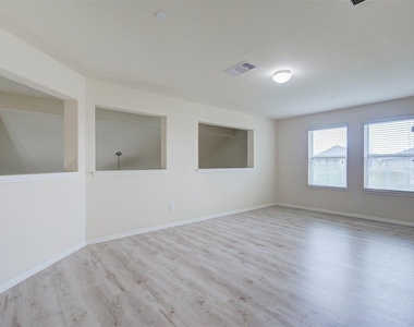 1485 Foshee Court - Photo Thumbnail 5