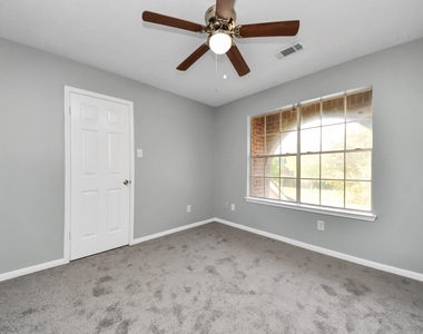 4805 E Columbary Drive - Photo Thumbnail 24