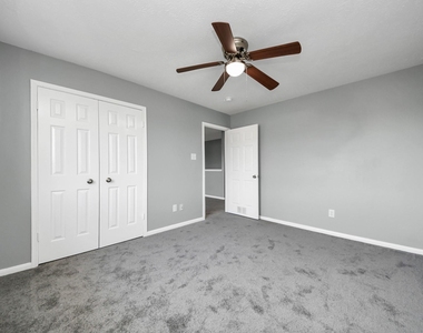 4805 E Columbary Drive - Photo Thumbnail 22