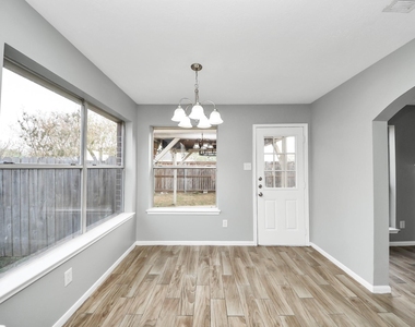 4805 E Columbary Drive - Photo Thumbnail 15